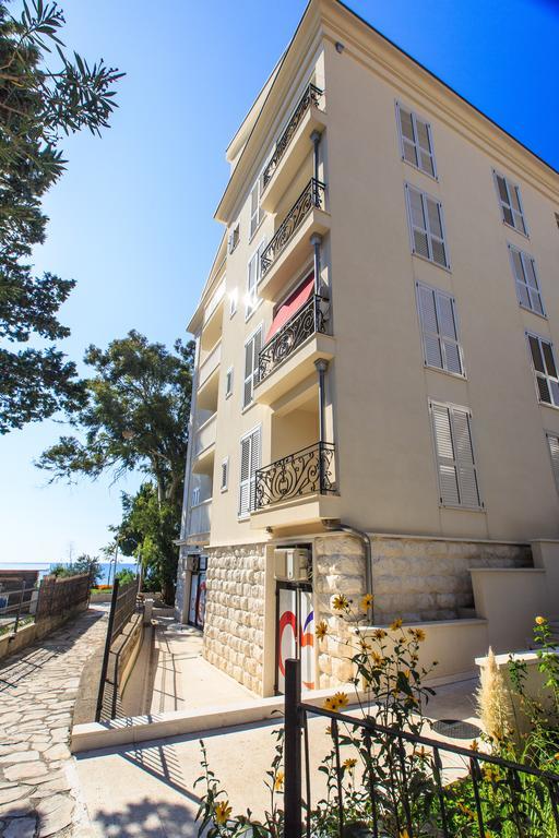 Luxbeachfront Petrovac Buitenkant foto