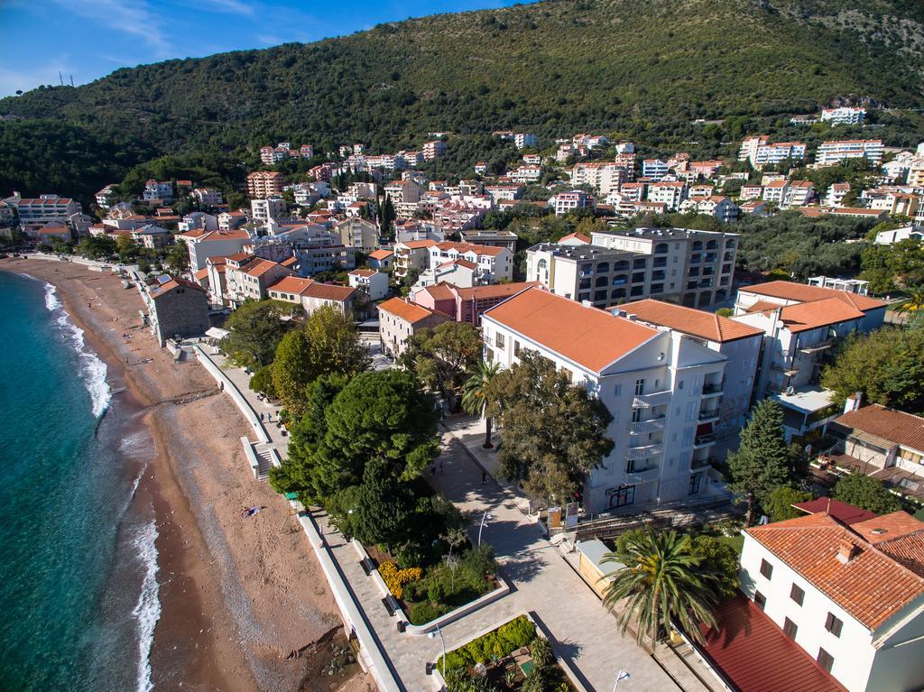 Luxbeachfront Petrovac Buitenkant foto