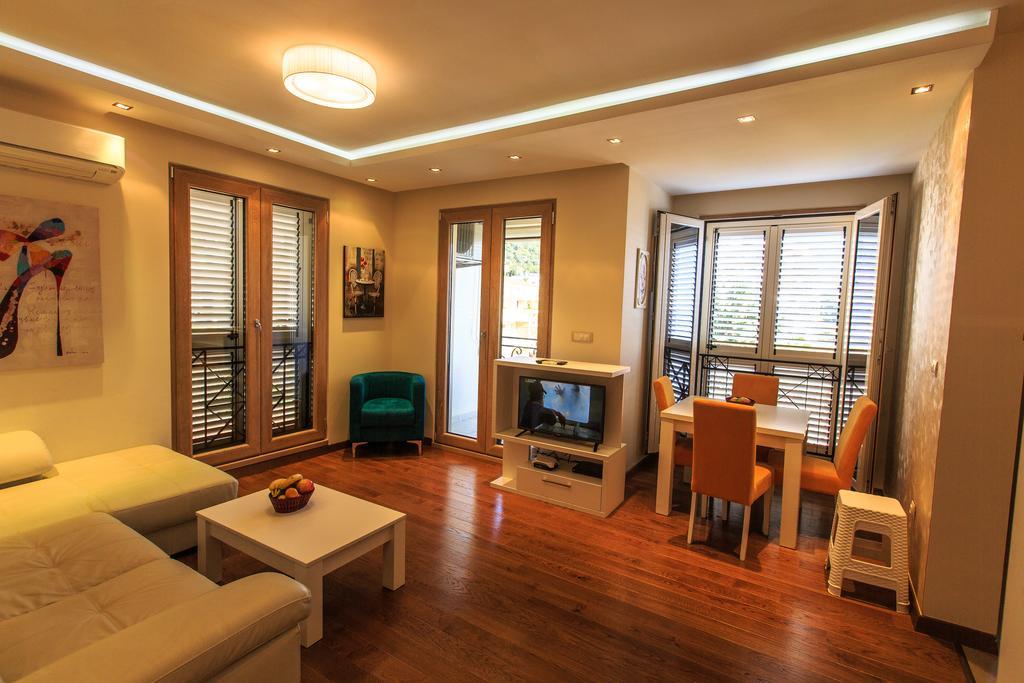 Luxbeachfront Petrovac Buitenkant foto